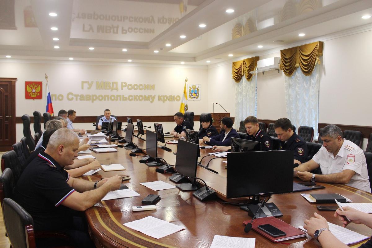 В Ставрополе отзаседалась аттестационная комиссия МВД с участием общественников