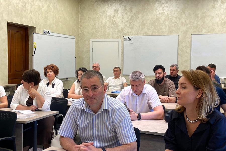 Главврач стоматполиклиники Ессентуков окончил «Школу главного врача – регион»