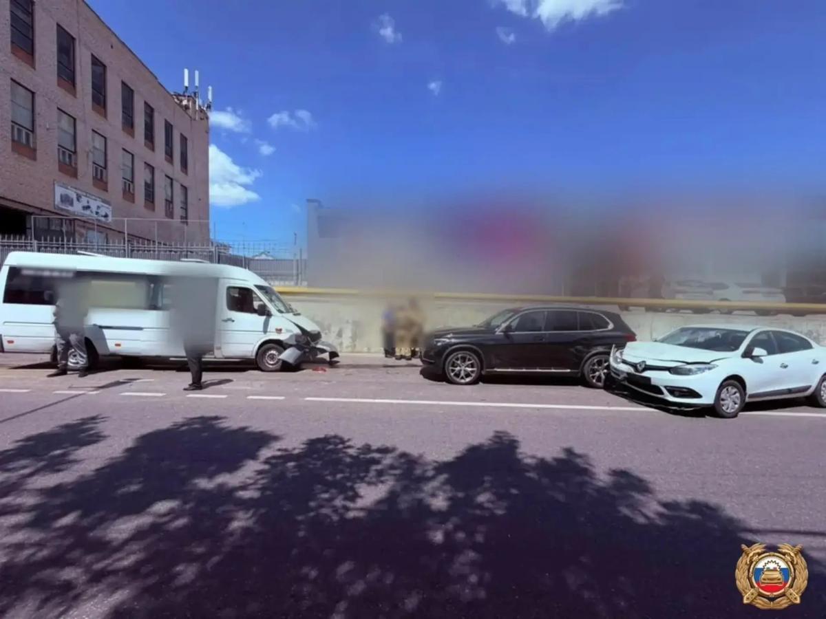 В Ставрополе водитель маршрутки спровоцировал ДТП с пострадавшими