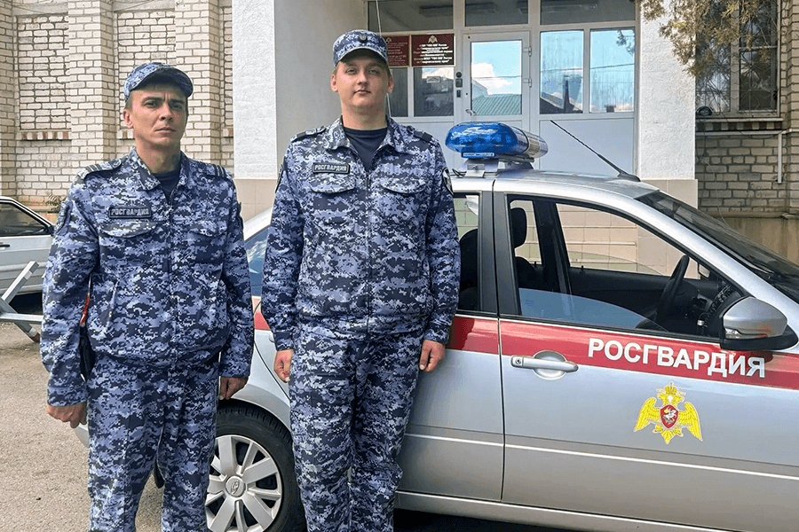 В Невинномысске росгвардейцы помешали украсть телефон