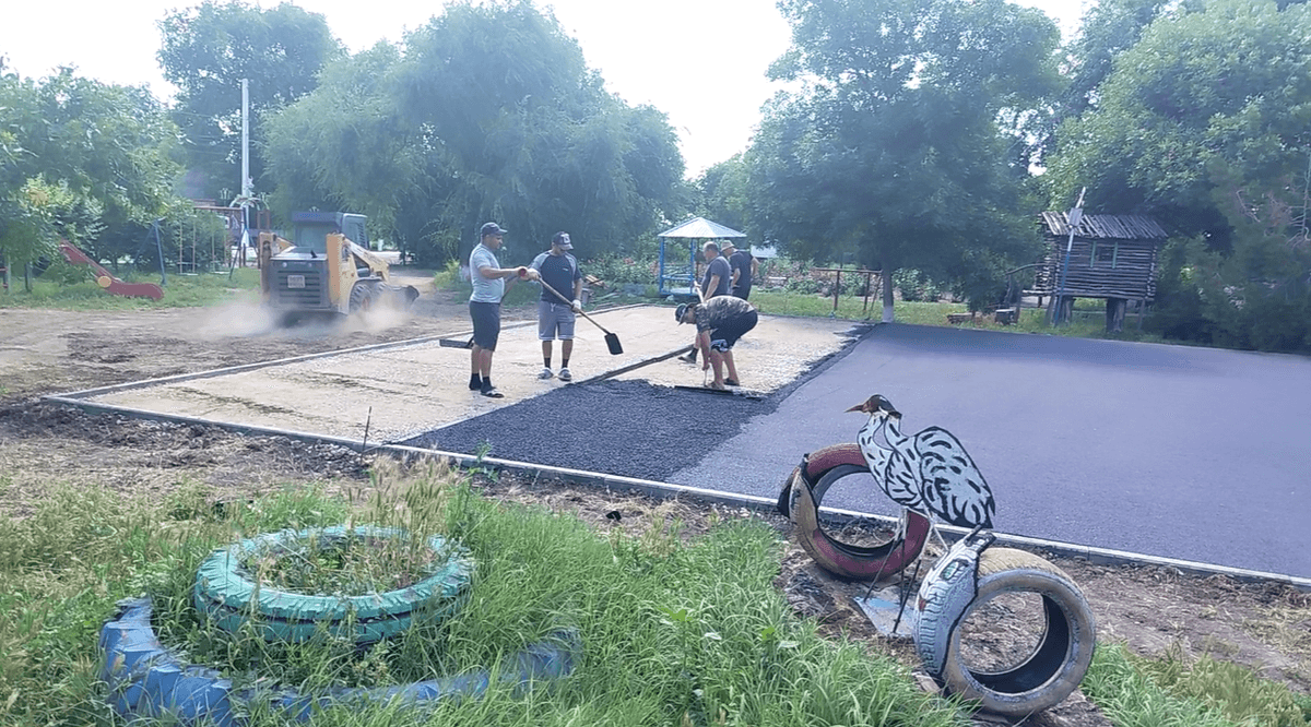 В селе Ипатовского округа построят детскую площадку