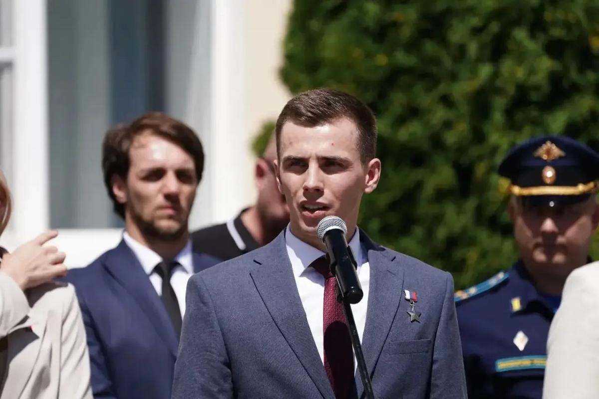 Нет уз святее товарищества