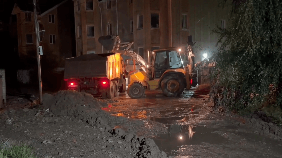 В Ставрополе устраняют последствия сильного ливня