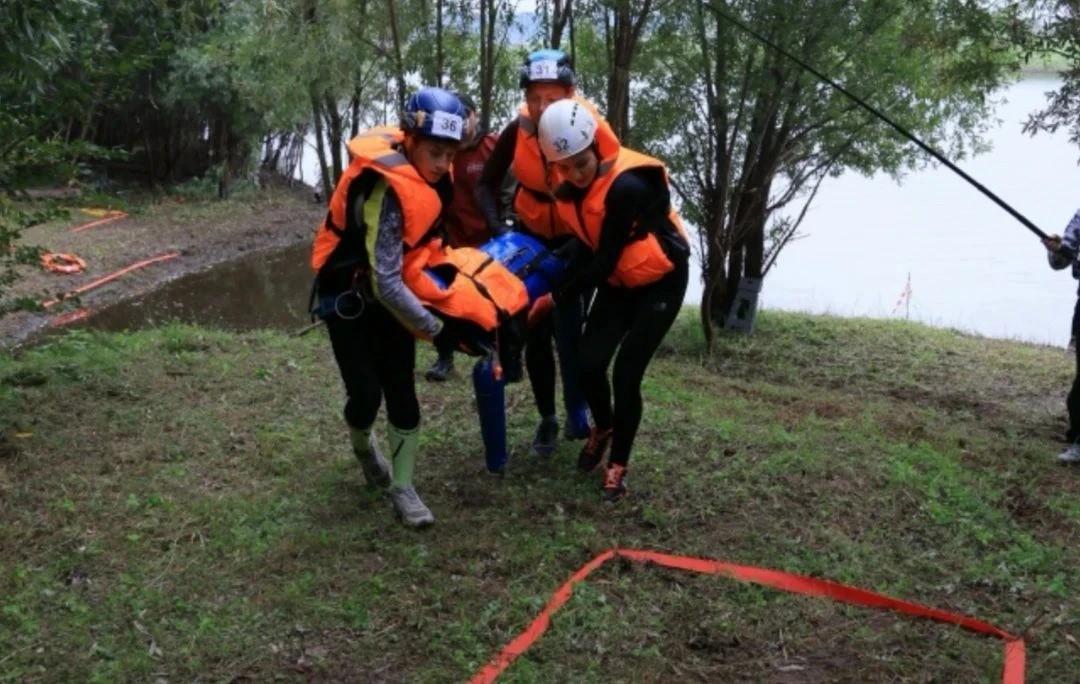 Ребята из Ставрополя стали одними из лучших в состязаниях «Школы безопасности»