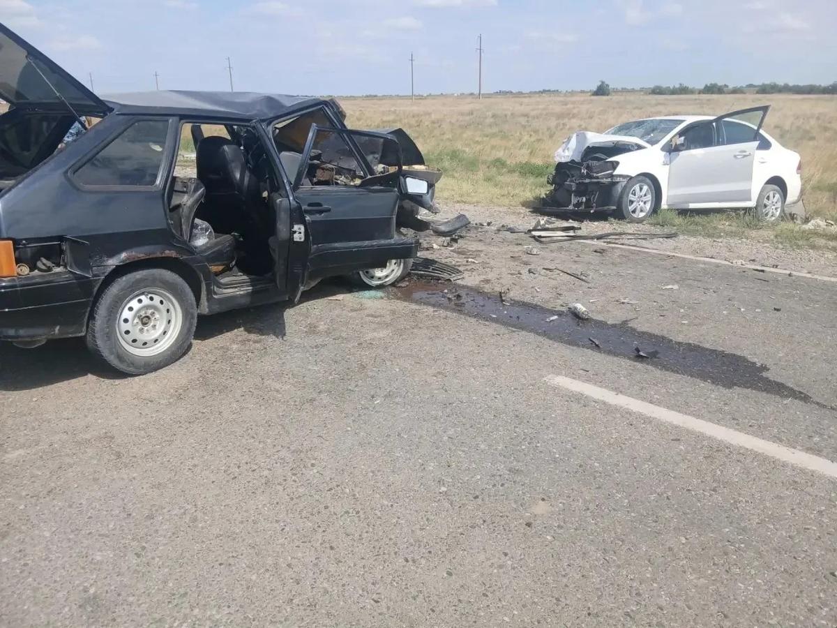 При столкновении двух машин на Ставрополье пострадали 6 человек