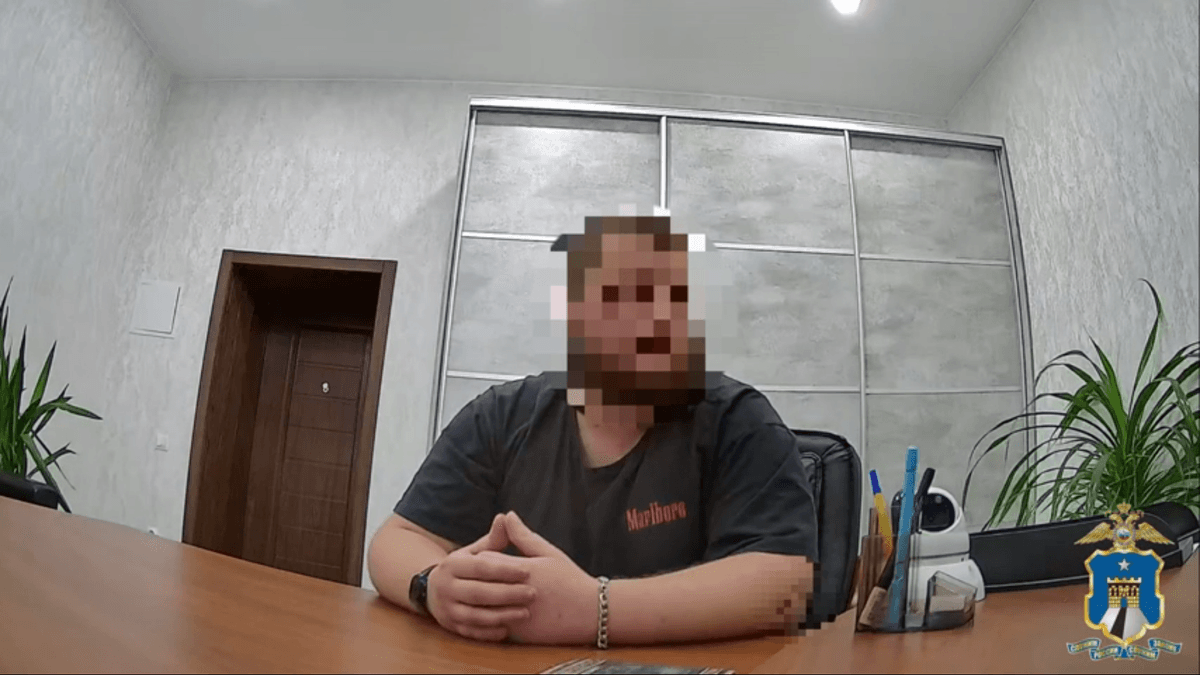 В Ставрополе задержали молодого курьера мошенников из Питера