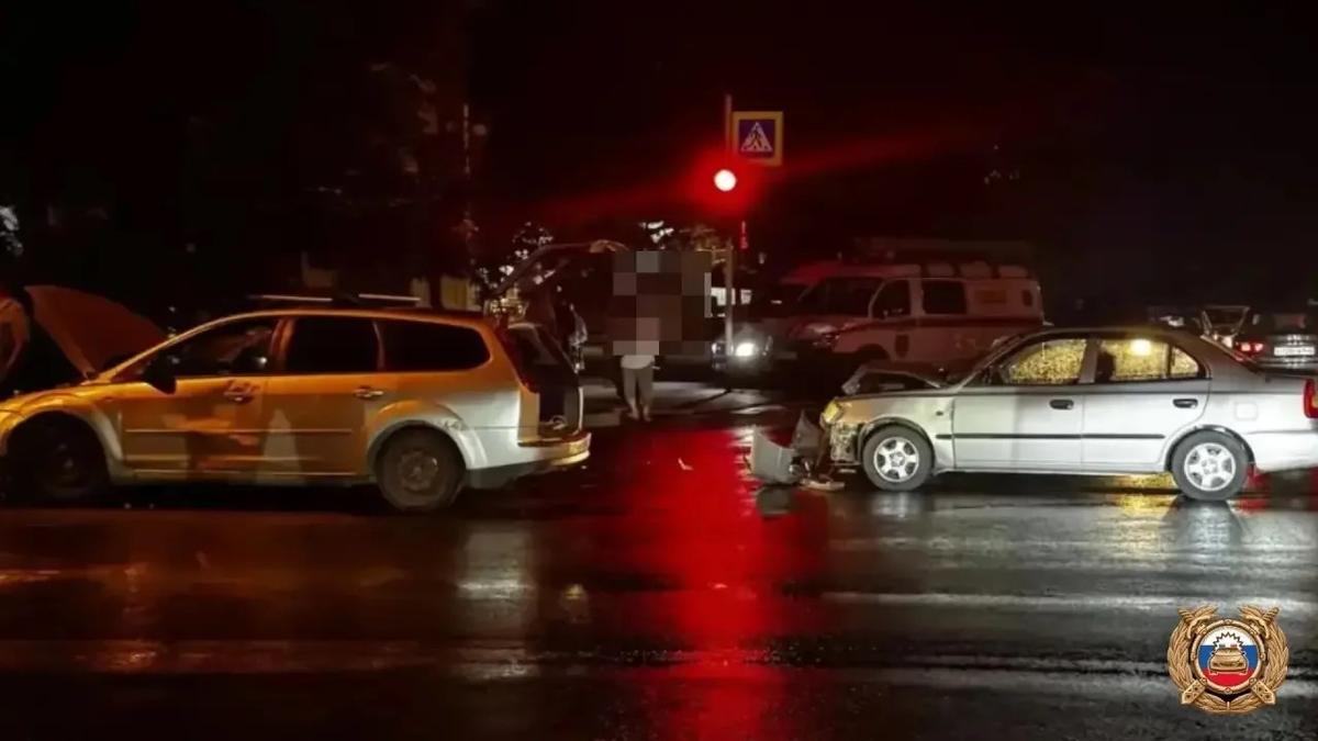 В Ставрополе при столкновении иномарок пострадали молодой и пожилой мужчины
