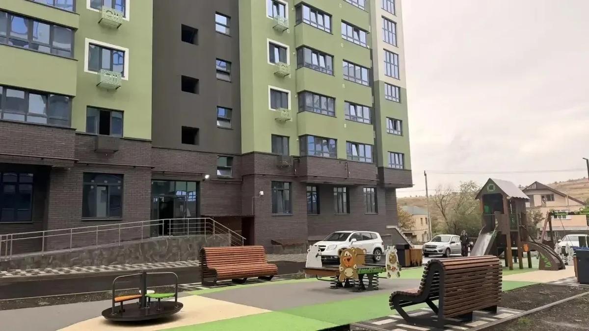 В Ставрополе вручили ключи от новых квартир сиротам – участникам СВО