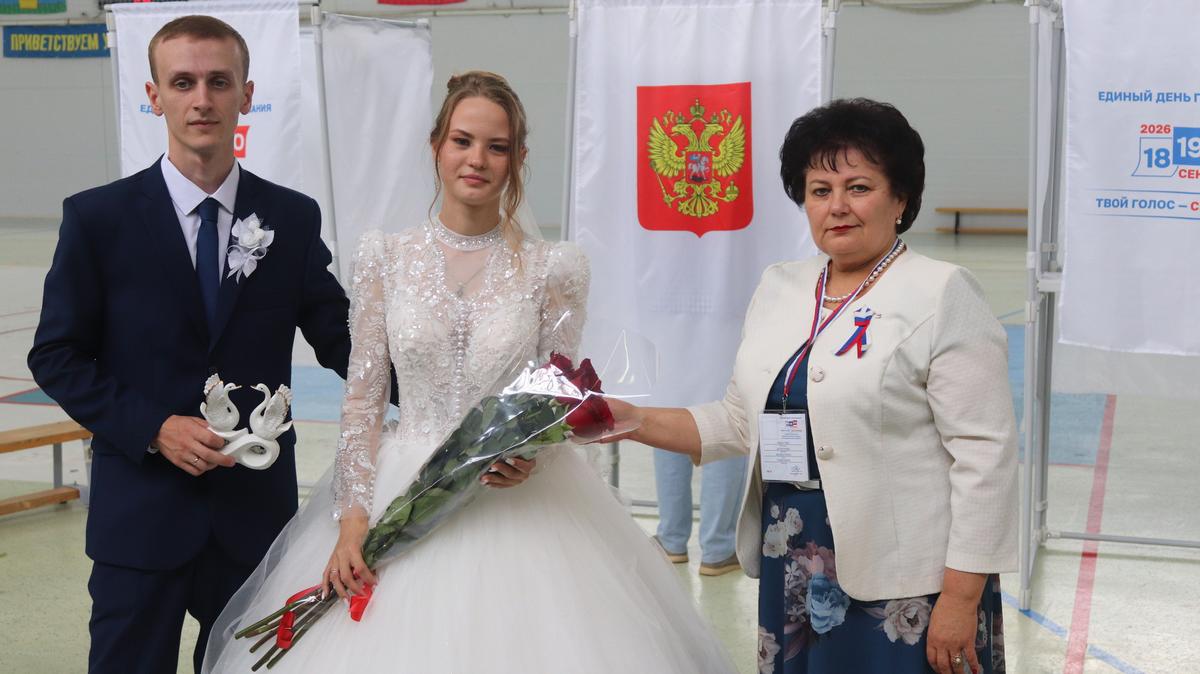 Ставропольские молодожёны из ЗАГСа сразу же отправились на выборы