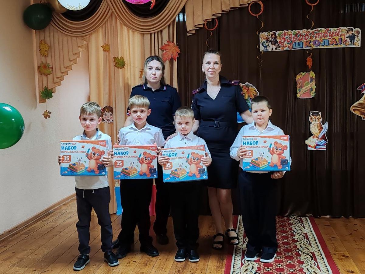 В Кировском округе общественники и полицейские посетили реабилитационный центр