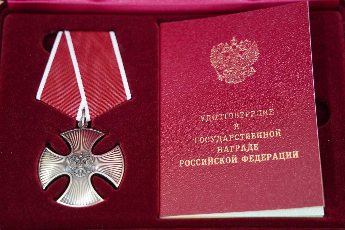 Губернатор Ставрополья вручил Орден Мужества семье героя