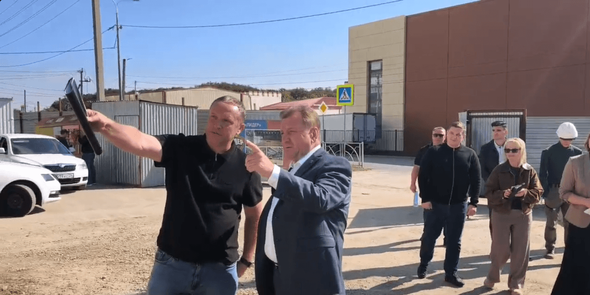 В Ставрополе на юге возводят спорткомплекс с бассейнами и футбольным полем