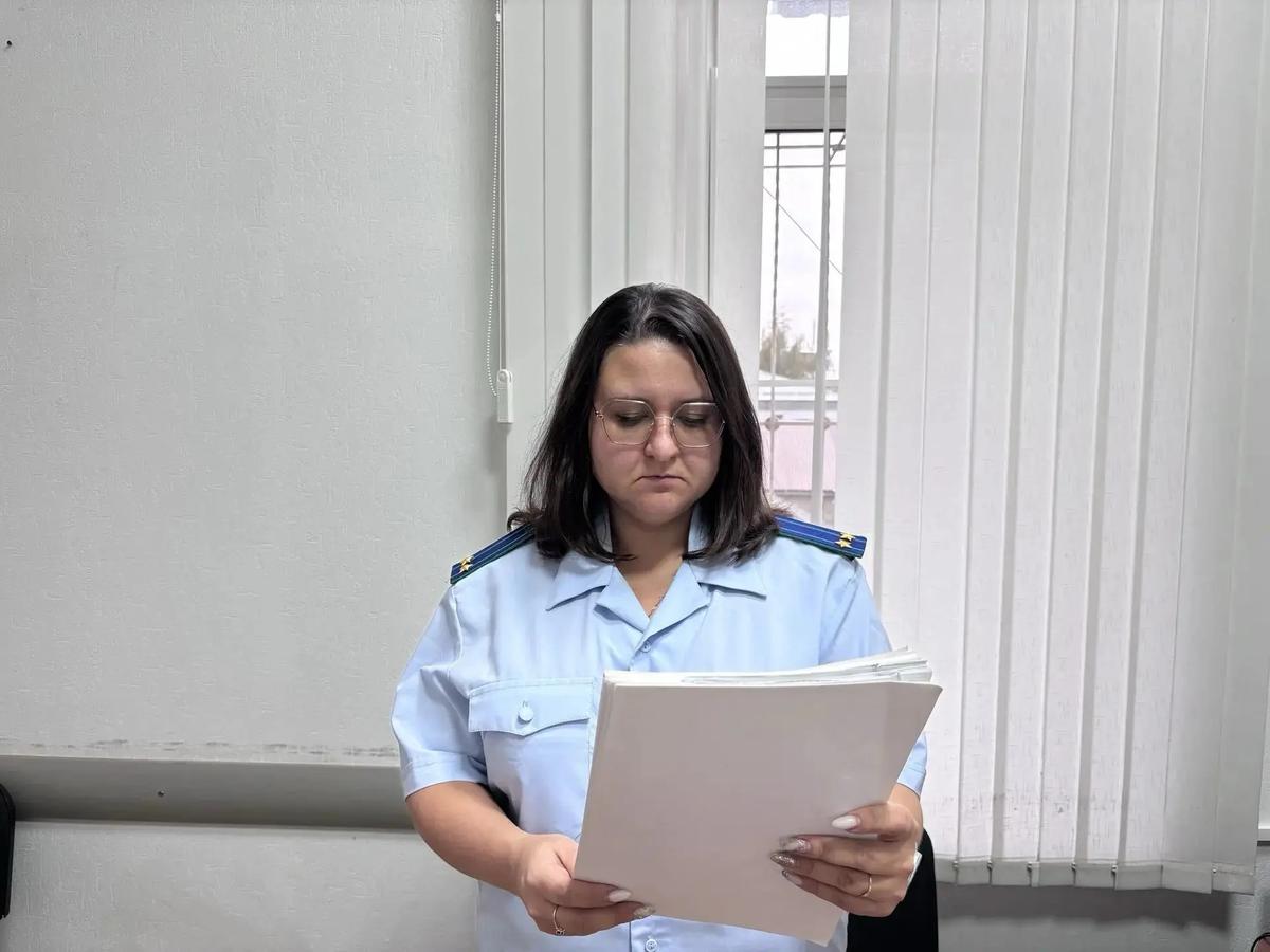Житель Константиновского ударил женщину в живот из-за долга её мужа в 50 тысяч