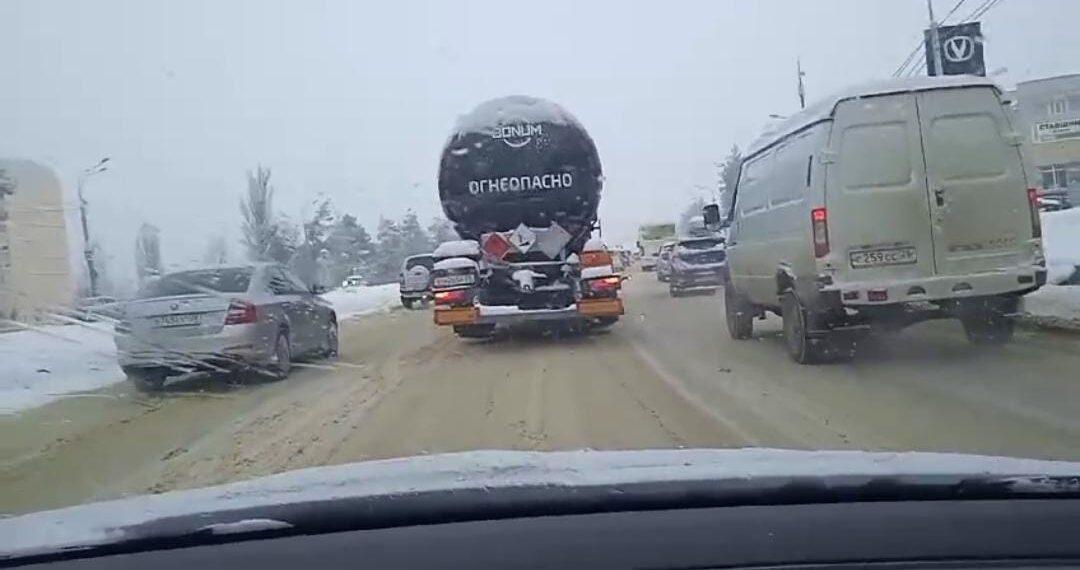 В Ставрополе на проспекте Кулакова затруднено движение