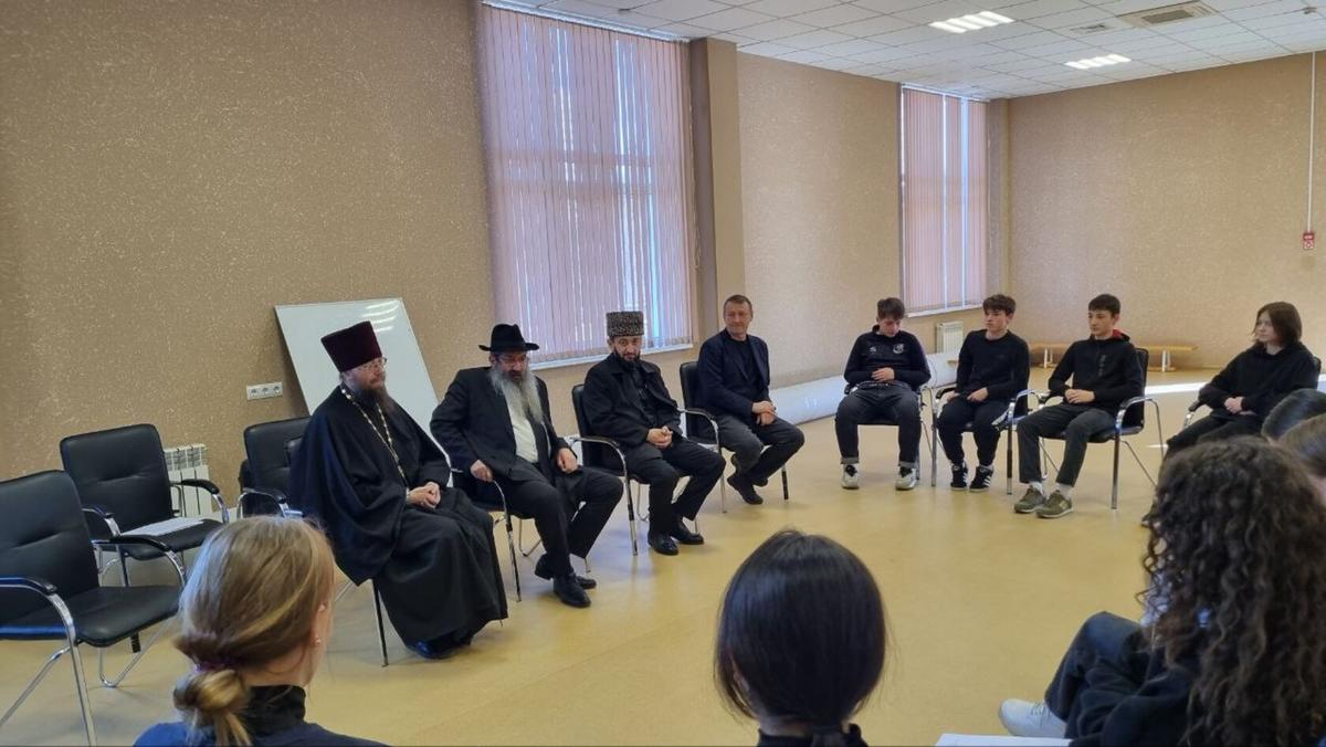 Кисловодская еврейская община пообщалась с молодежью