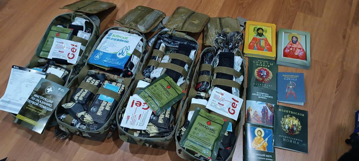 Православные книги и много нужного отправили в полк ВДВ Ставрополя казачата