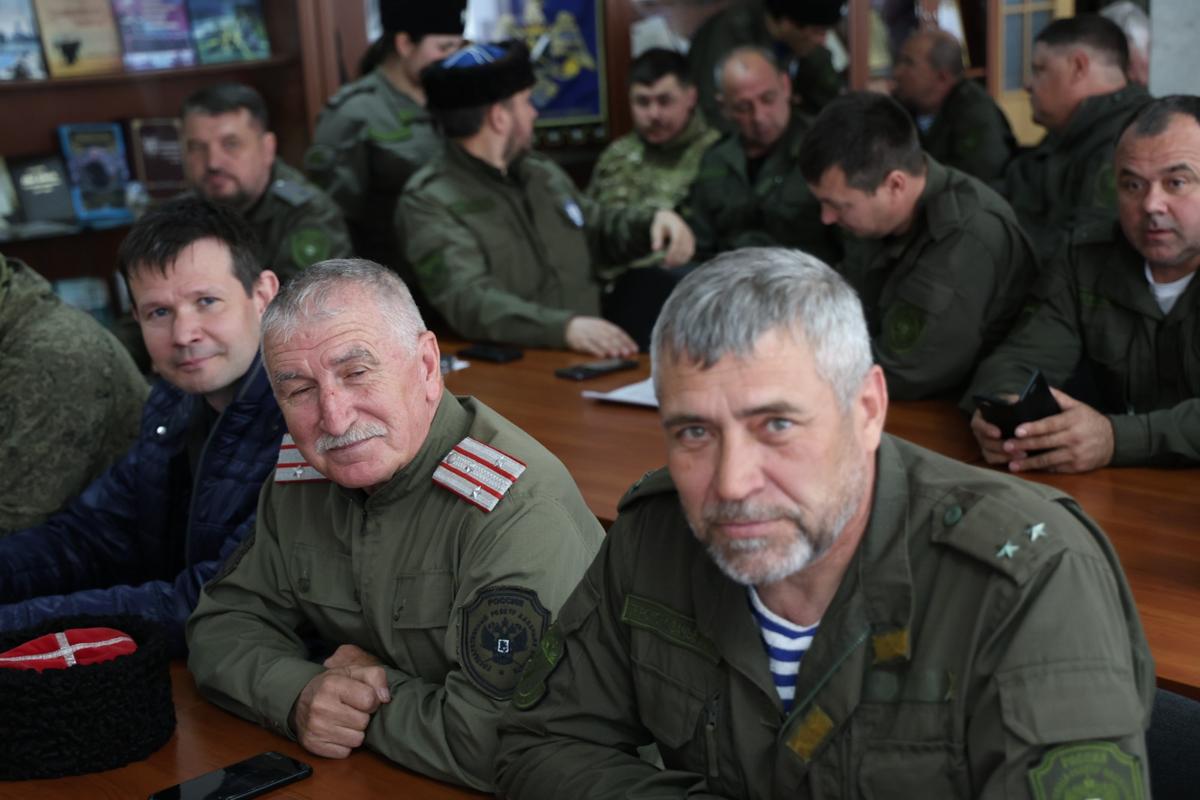 В Ставрополе провели Совет атаманов округа
