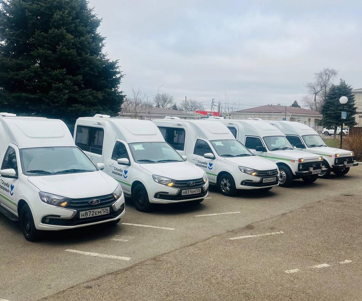 В Новоалександровскую больницу закупили 5 санитарных машин