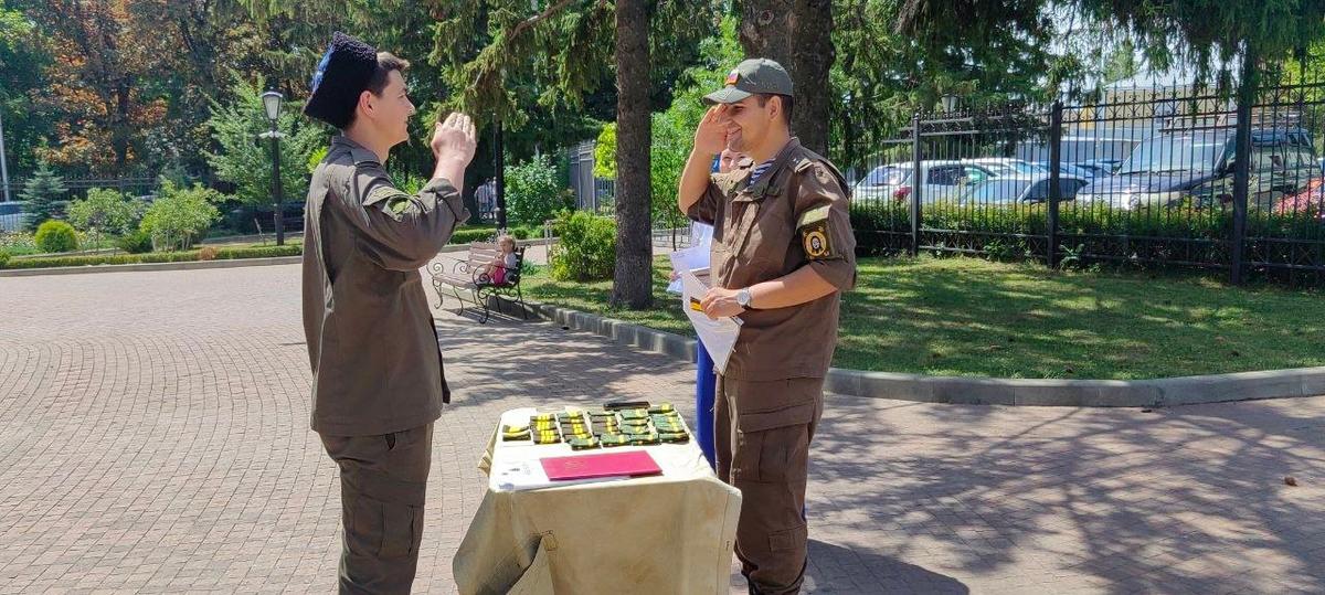 Юные ставропольцы получили казачьи вице-чины и сертификаты по тактической медицине