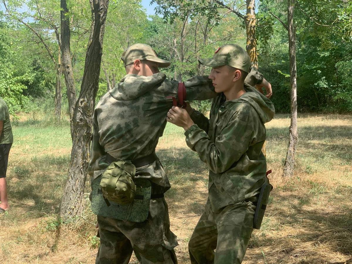 Юные ставропольские казаки поучаствовали в военно-патриотическом рейде