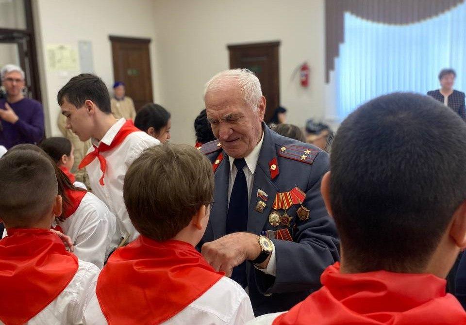 Полку ставропольских пионеров прибыло