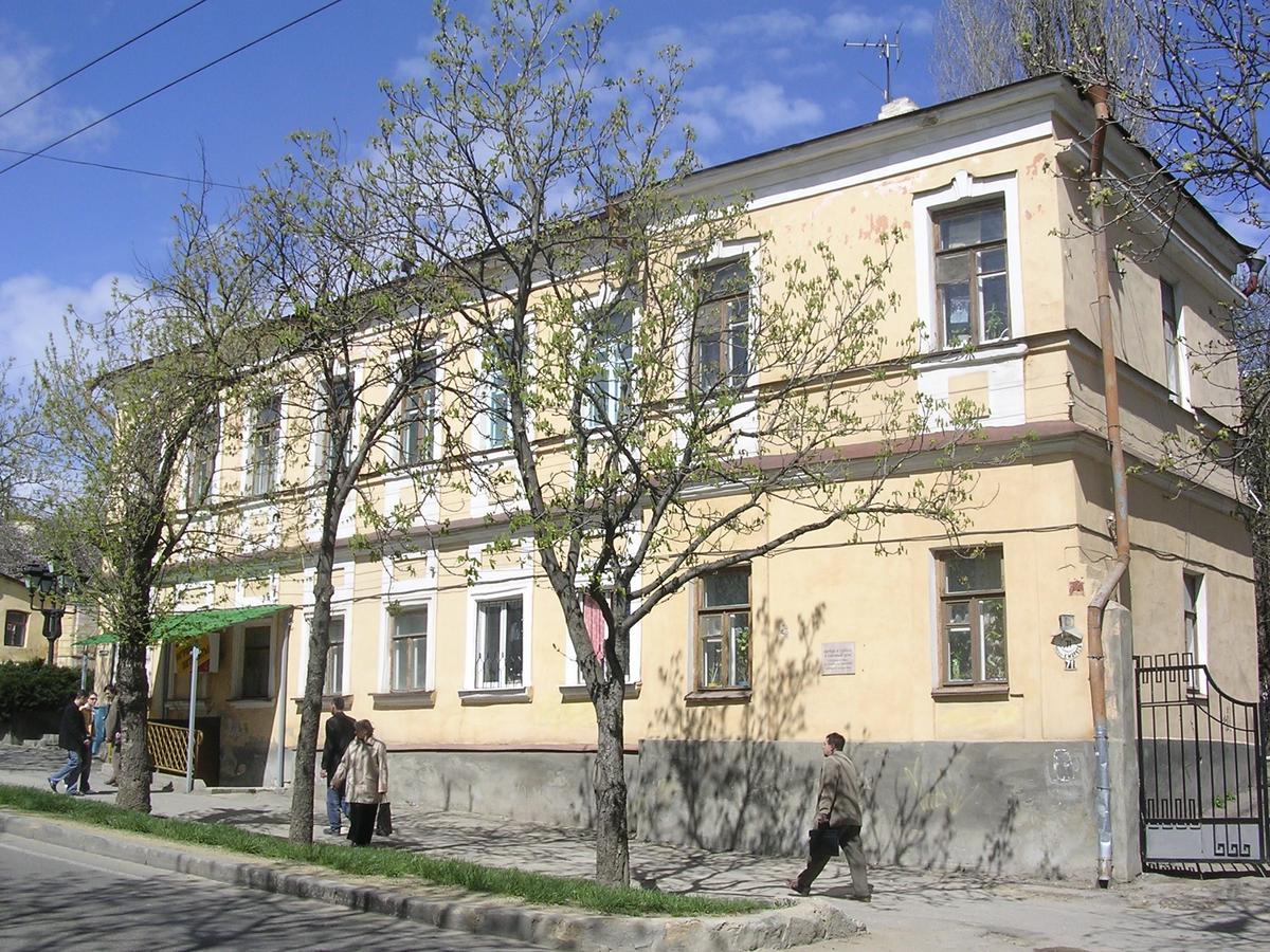 Исторические имена в современном облике города