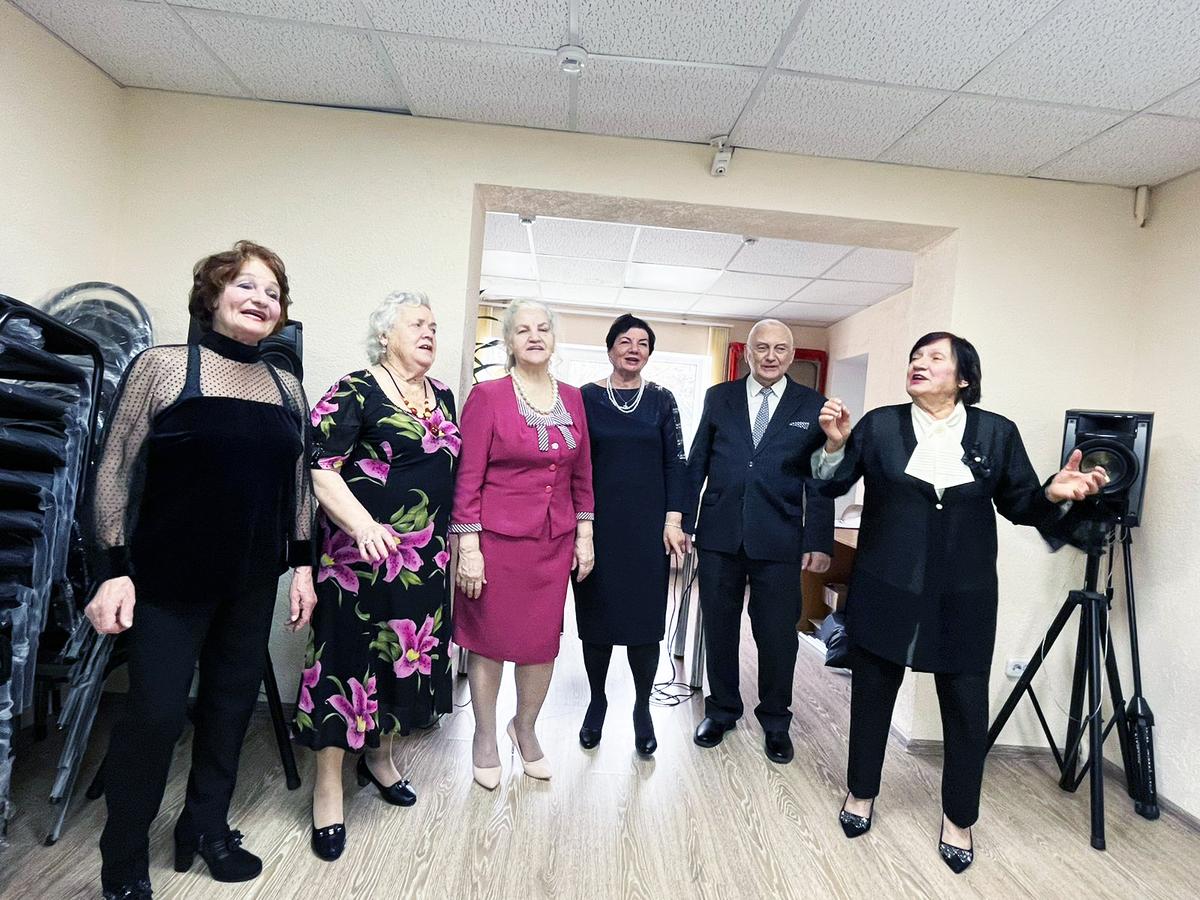 Добрые песни в «доме под зеленой крышей»