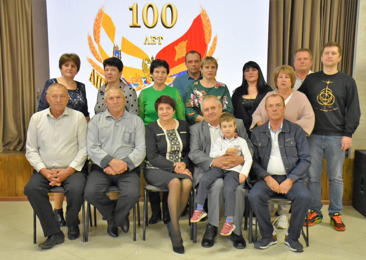 В Дивном отметили 100-летие округа и чествовали трудовую династию Чирва