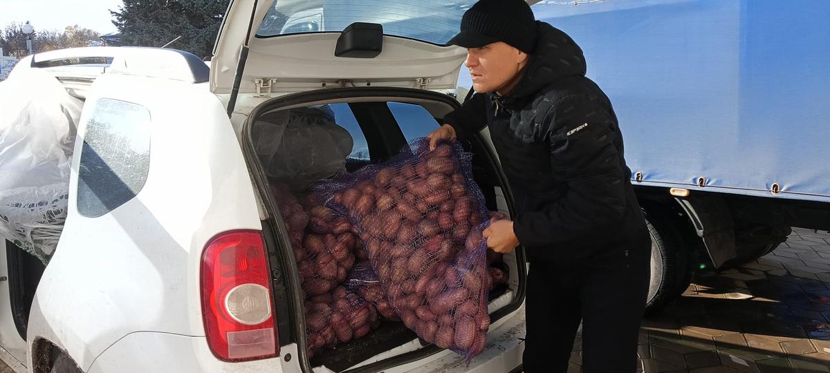 Защитникам на фронт фермеры Предгорья направили полтонны боргустанской картошки