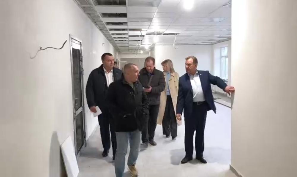 Глава Ставрополя проверил ход капитального ремонта в ставропольских школах