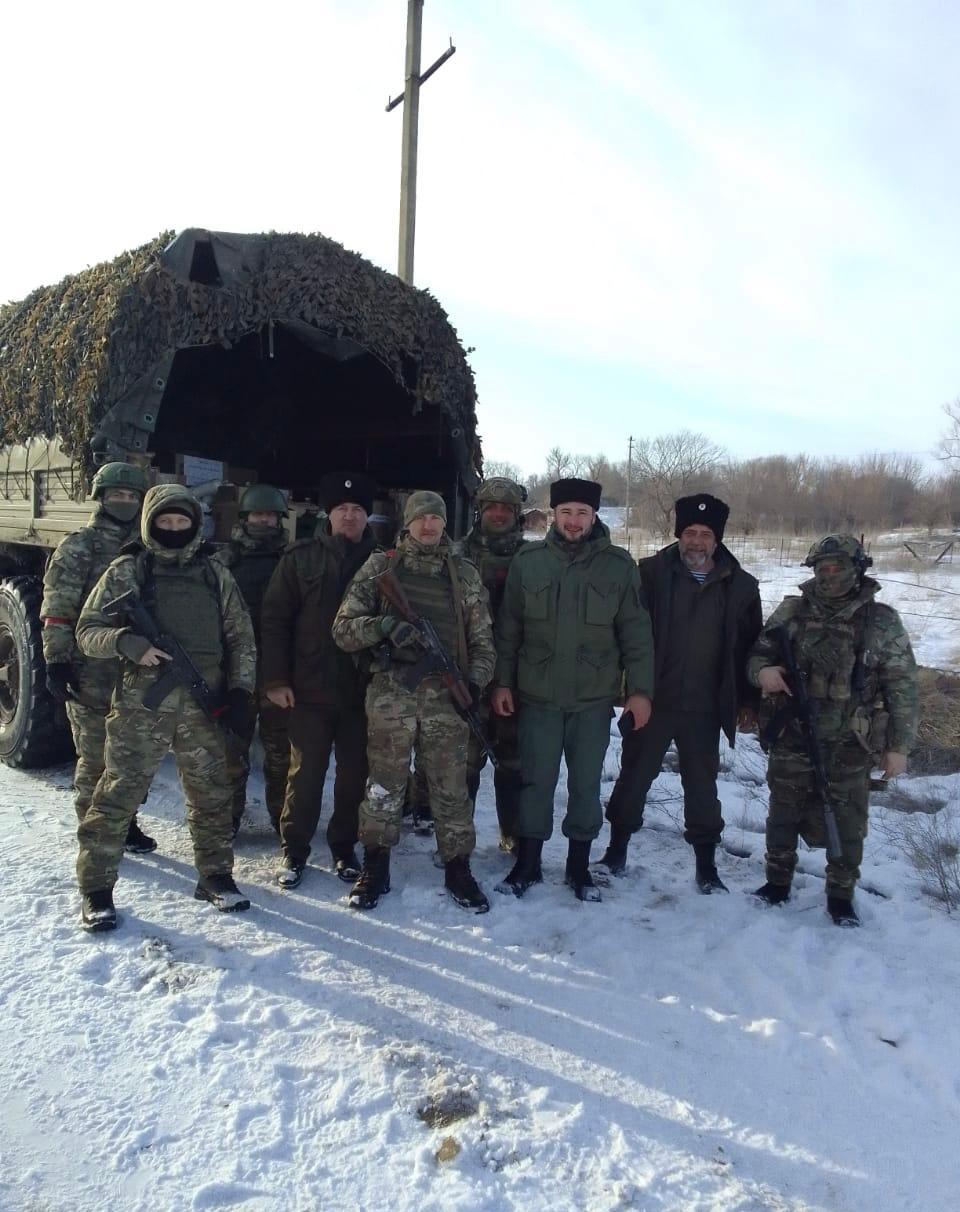 Новоалександровские казаки доставили на Луганское направление 1 тонну гумпомощи