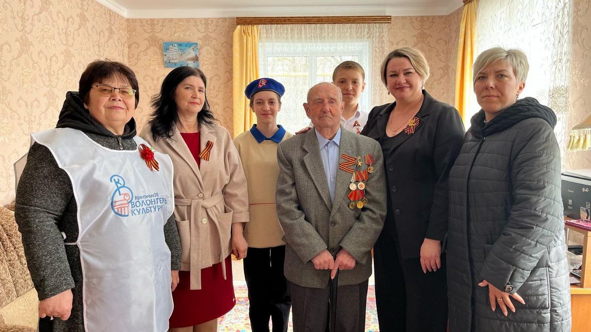 Два ветерана были удостоены звания «Почетный гражданин Апанасенковья»