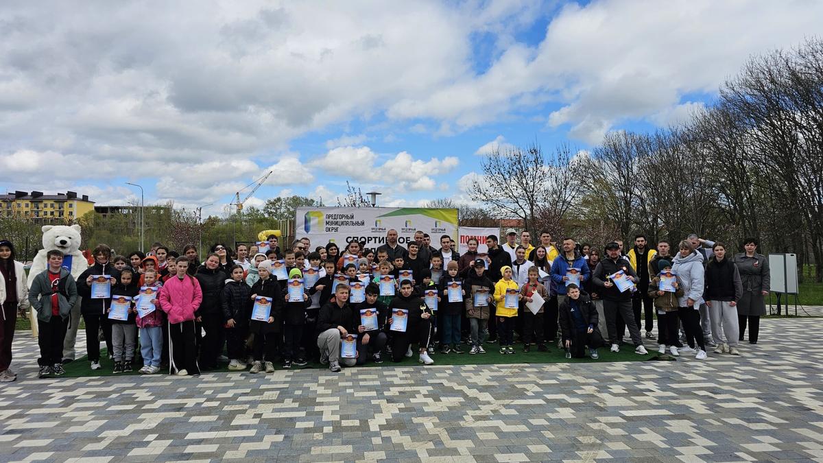 В Предгорье более 1000 спортсменов пробежали «Гагаринскую милю»