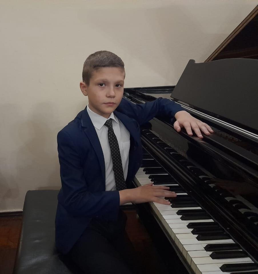 Юный пианист из Дивного получил специальный приз международного конкурса музыки