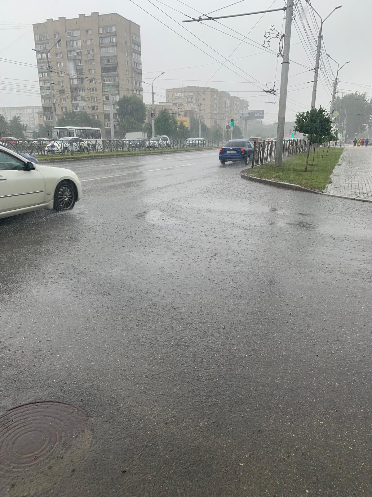 Проливные дожди и грозы обещают синоптики в первый день июля на Ставрополье