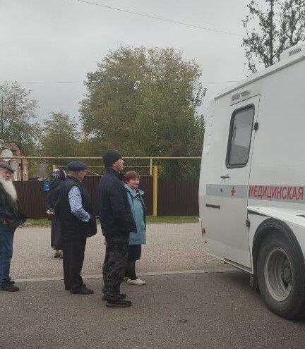 Мобильная бригада медиков посетила хутор Всадник