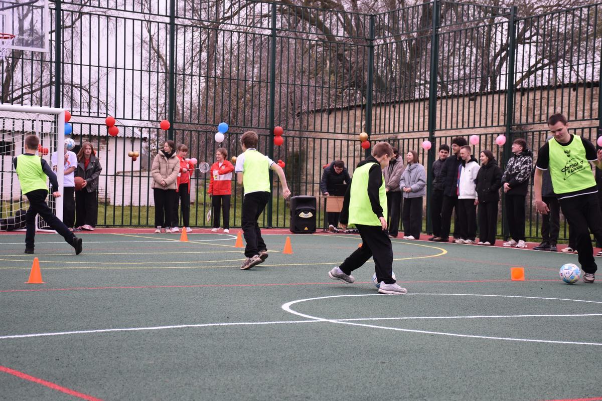 Близ сельской школы в Апанасенковском округе открыли "умную" спортплощадку