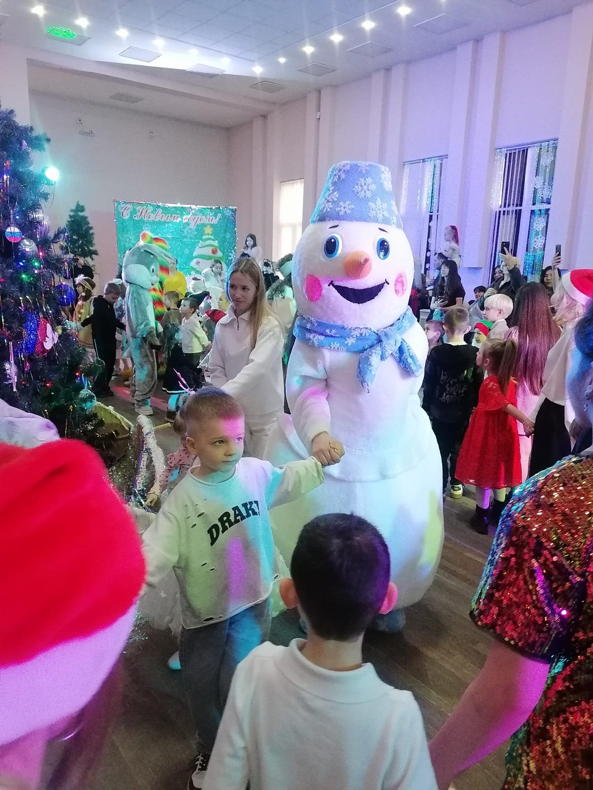 В Предгорном округе более 2 тысяч ребят посетили социальные новогодние елки