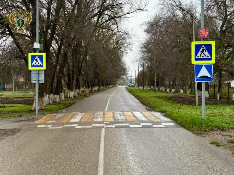 В Зеленокумске установили светофор по требованию прокуратуры