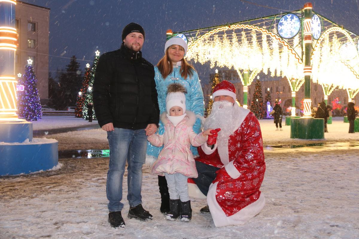 В Ставрополе общественники поздравили наружные наряды полиции с Новым годом
