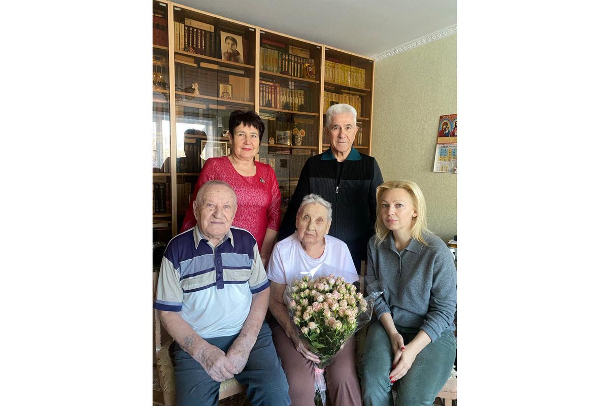 «С Новым годом, ветеран!»