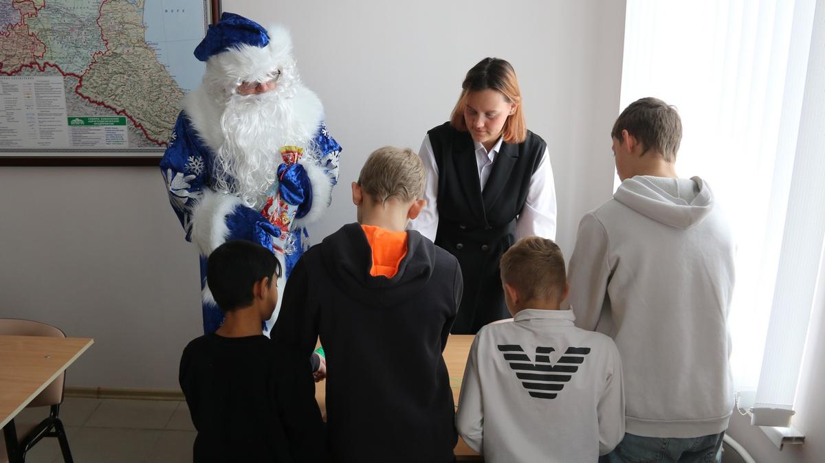 Владимир Кайванов навестил подопечных Центра несовершеннолетних правонарушителей