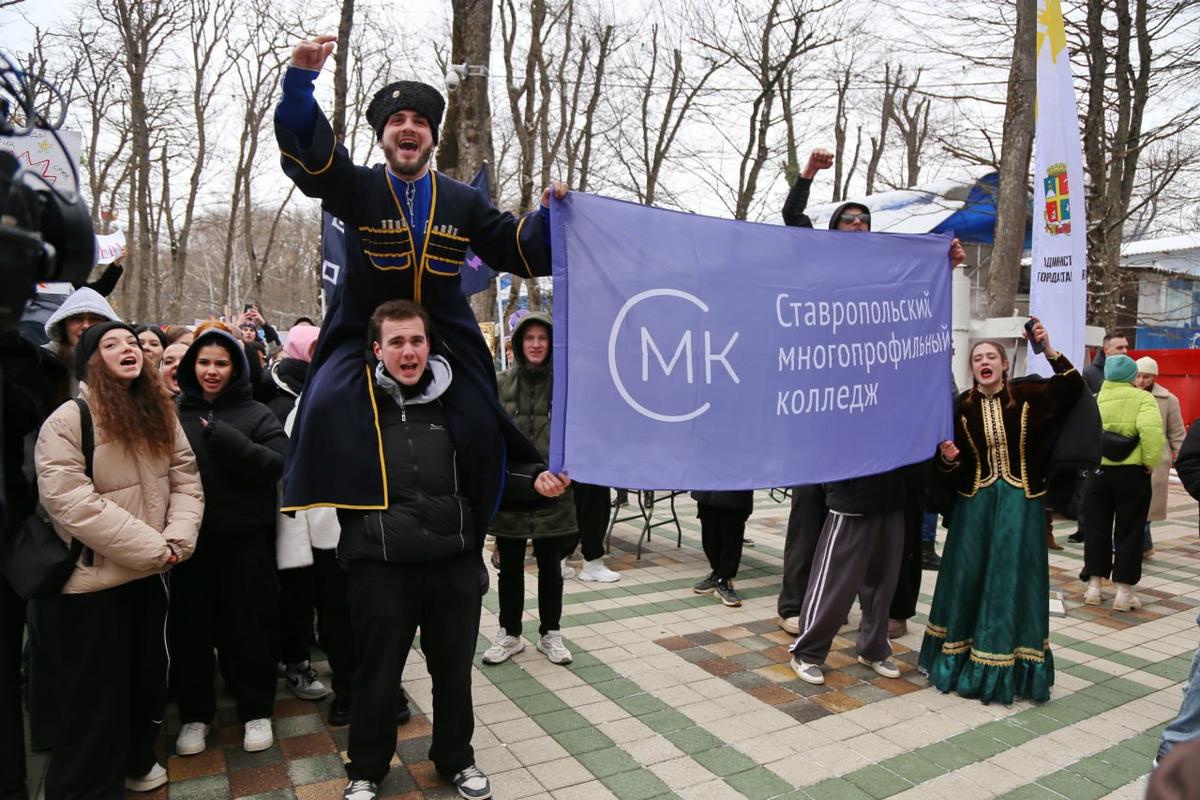 Побед на пути к мечте пожелал Владимир Владимиров студентам Ставрополья