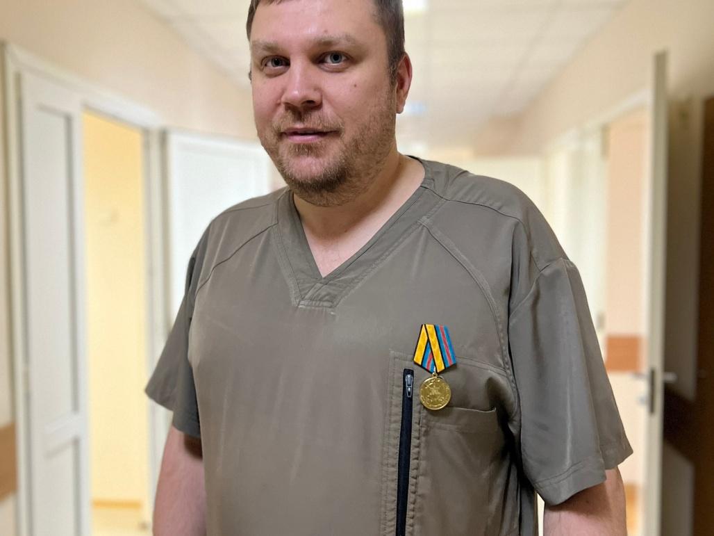 Хирург из Ессентуков награжден медалью Минобороны России