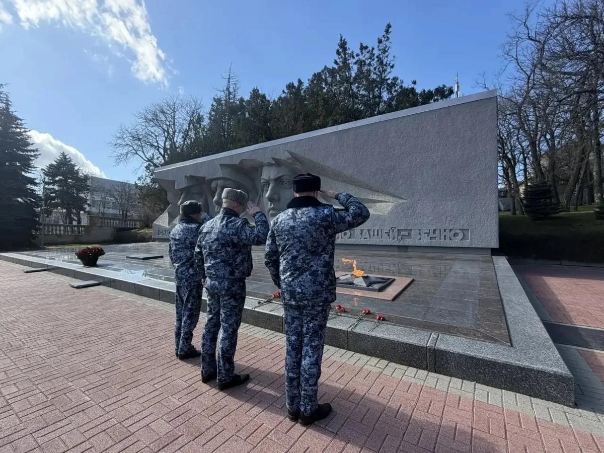 В канун 23 Февраля сотрудники УИС Ставрополья почтили память героев