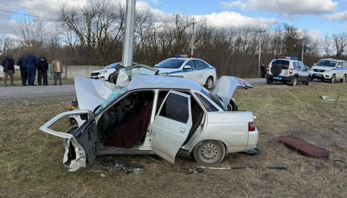 Молодой водитель насмерть разбился об опору ЛЭП в Курском округе