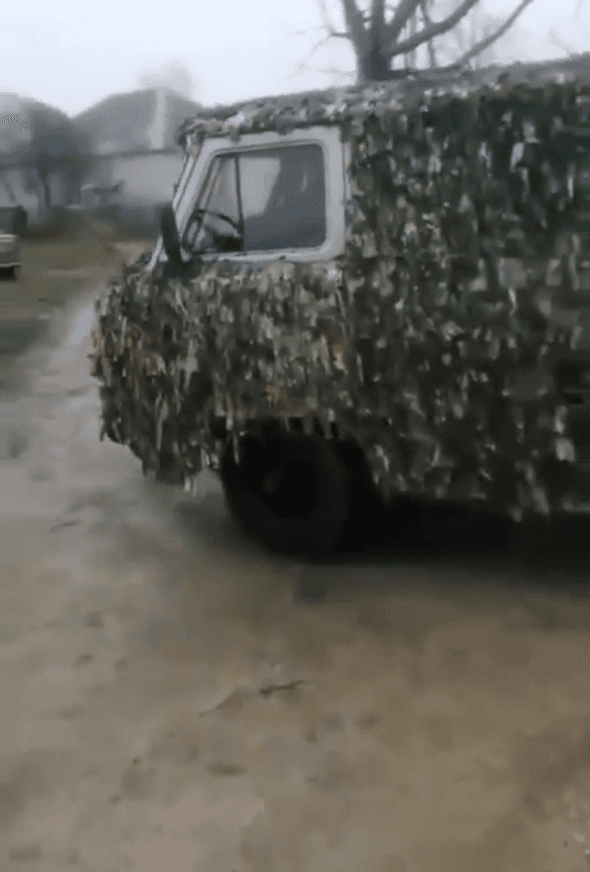 Из Кировского округа на фронт доставили эвакуационный автомобиль