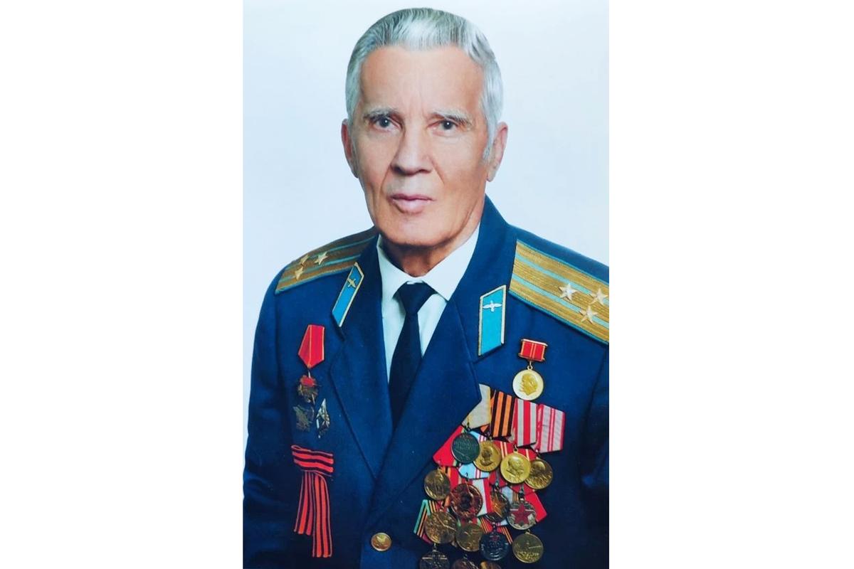 Макаренко в звании полковника