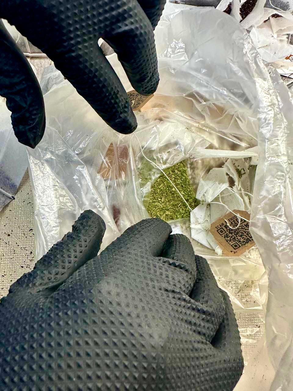 На Ставрополье осужденному вместе с чаем передали наркотики