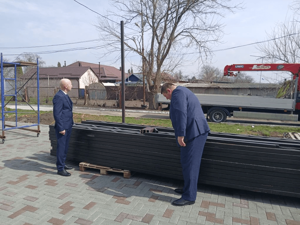 В Новоалександровском округе проверили ход реализации инициативного проекта